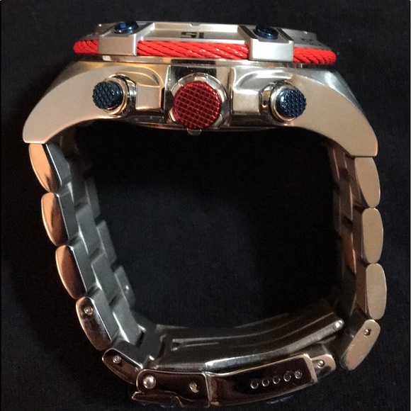 Invicta Marvel Captain America Bolt Viper.